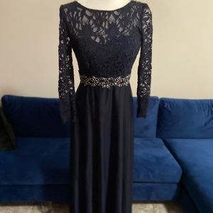 Jackie Jon Navy blue long sleeve formal dress 💙